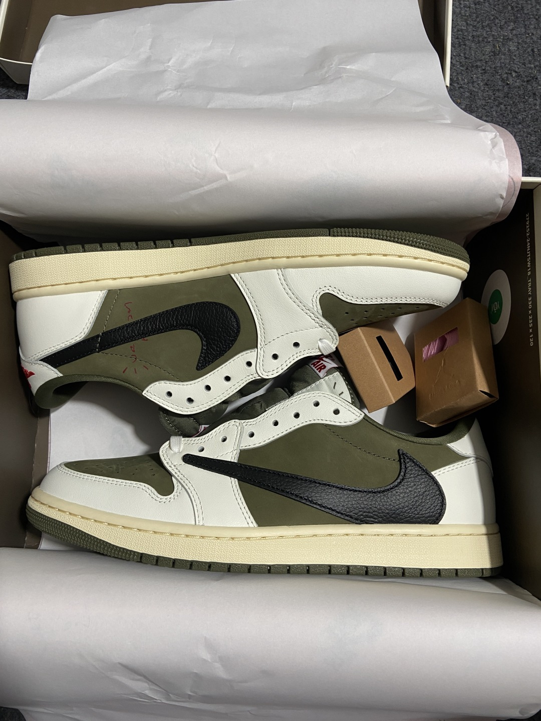 AJ1 Low 尺码:36-48.5出品-Travis Scott x Air Jordan 1 Low