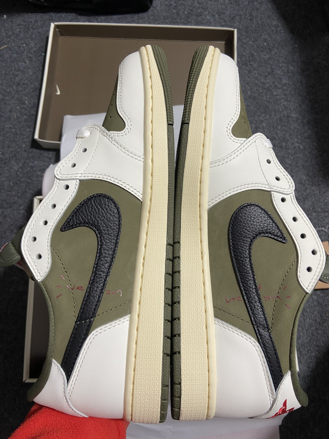 AJ1 Low 尺码:36-48.5出品-Travis Scott x Air Jordan 1 Low