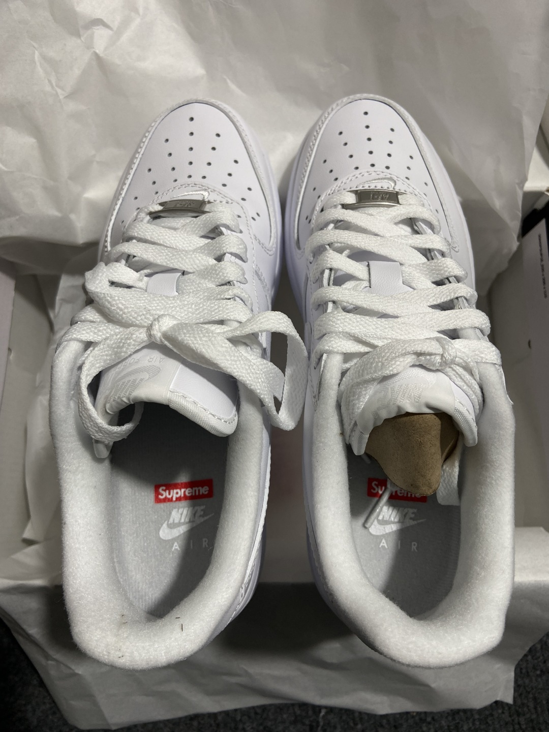 Supreme白红 尺码:35.5-47.5出品- Supreme X NK AIR Force 1 L