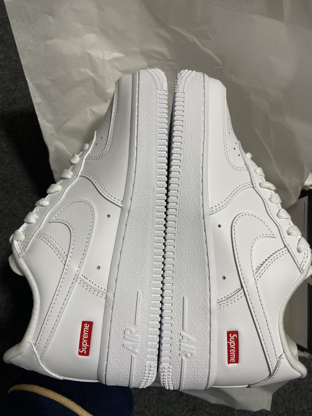 Supreme白红 尺码:35.5-47.5出品- Supreme X NK AIR Force 1 L
