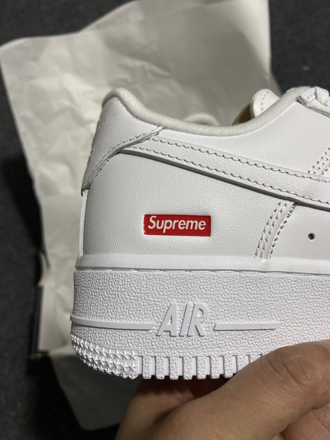 Supreme白红 尺码:35.5-47.5出品- Supreme X NK AIR Force 1 L