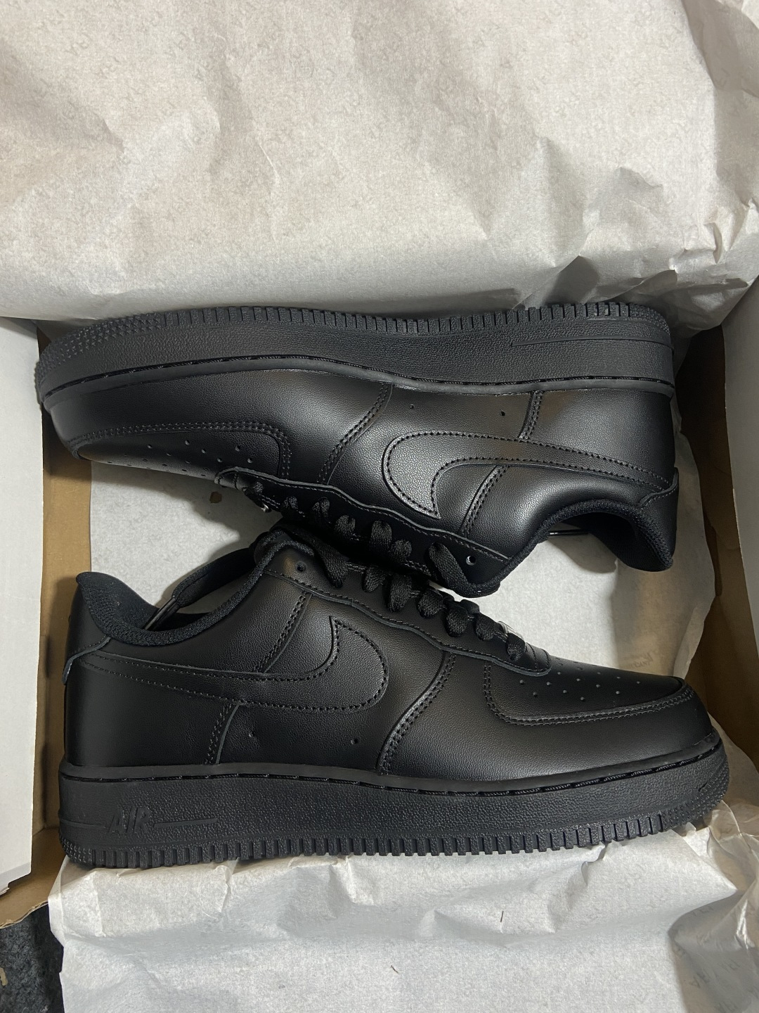 特价中 Nike Air Force 1'07 黑色 黑武士货号：CW2288 001尺码：36 36.