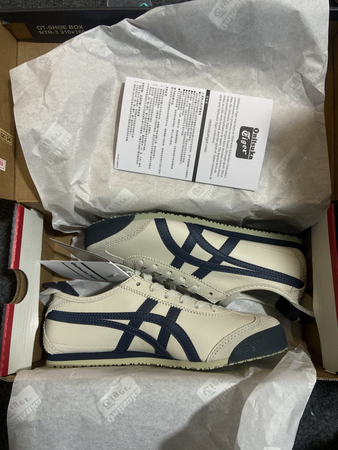 版型 用料 细节 清洁度 公司级别 可对比同价位 Onitsuka Tiger鬼塚虎 MEXICO 66