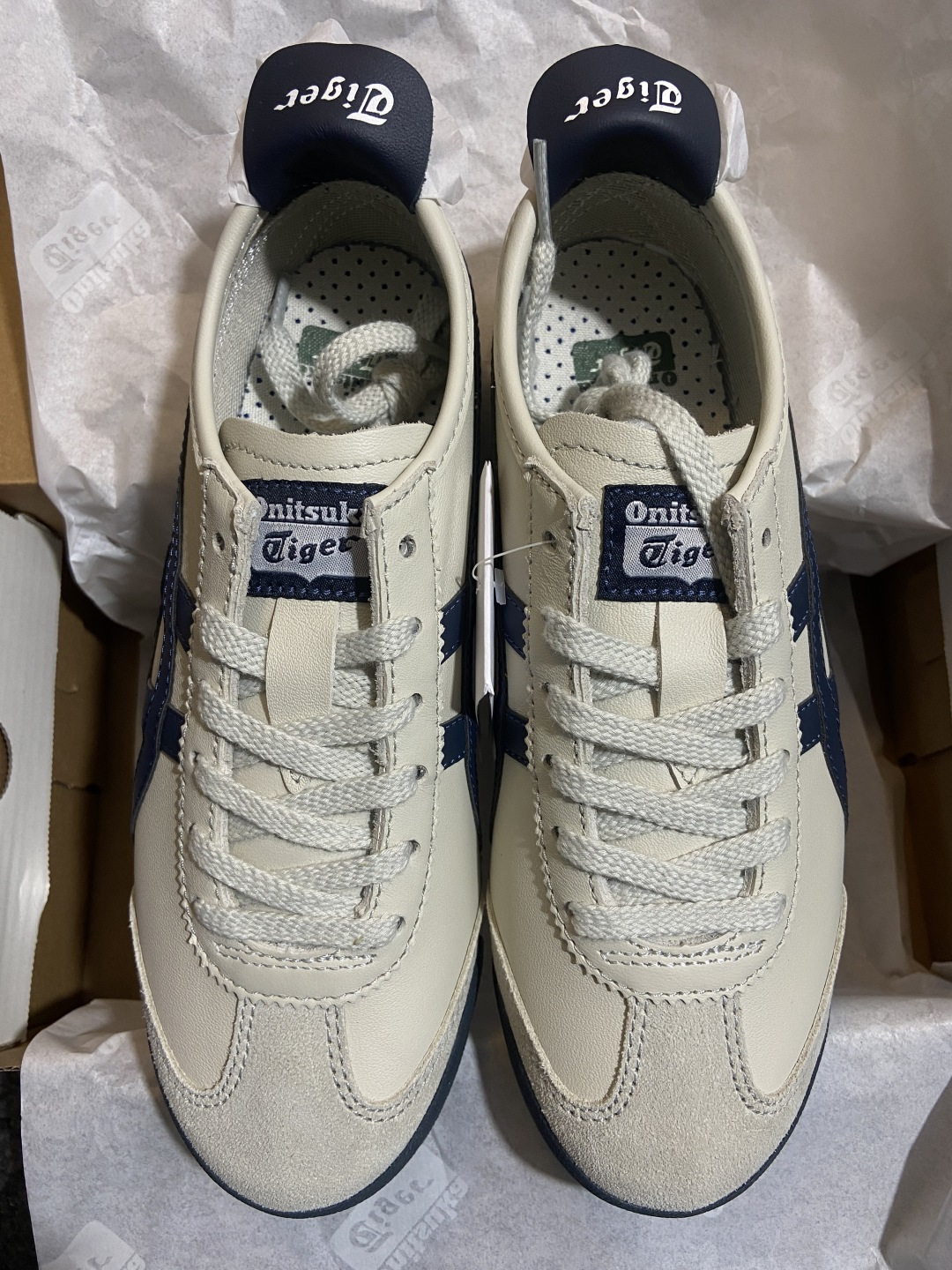 版型 用料 细节 清洁度 公司级别 可对比同价位 Onitsuka Tiger鬼塚虎 MEXICO 66