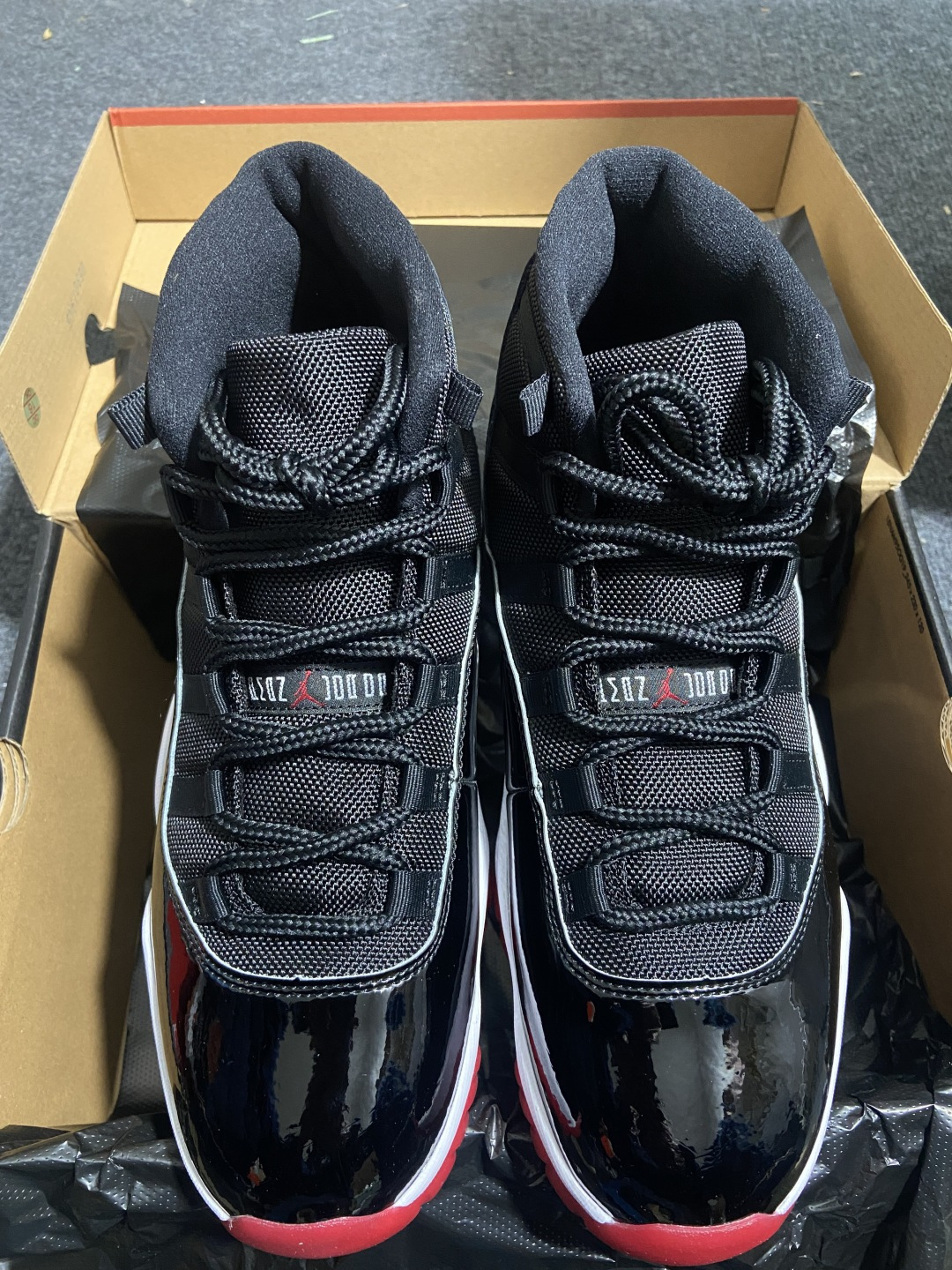 【纯原版：乔11】黑红白 Jordan Air Jordan 11 Bred 季后赛 篮球鞋 男女同款货