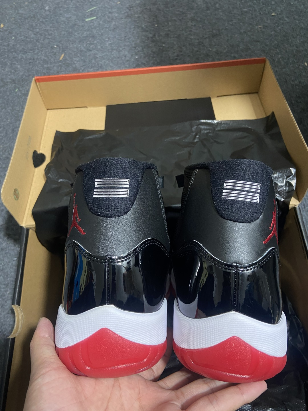 【纯原版：乔11】黑红白 Jordan Air Jordan 11 Bred 季后赛 篮球鞋 男女同款货