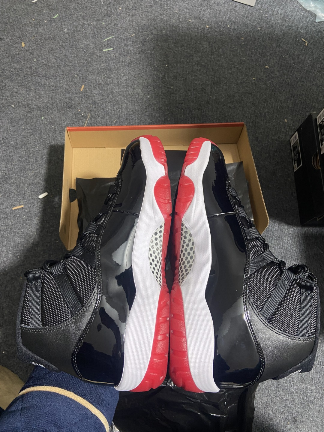 【纯原版：乔11】黑红白 Jordan Air Jordan 11 Bred 季后赛 篮球鞋 男女同款货