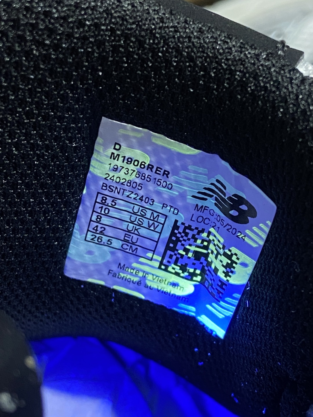 New Balance NB 1906R 黑银 M1906RER尺码：36 37 37.5 38 38.