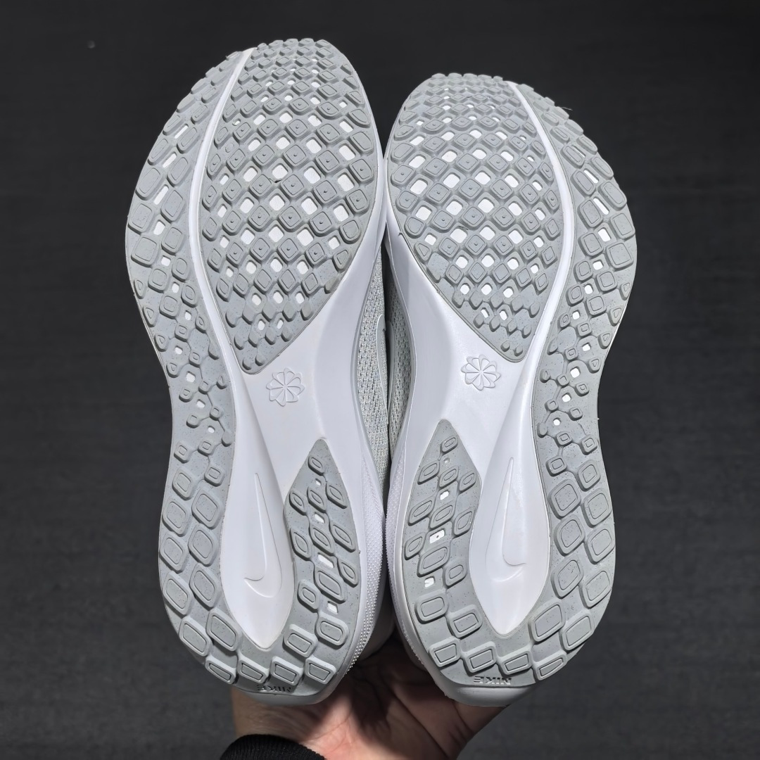 平台版Nike Pegasus 41 舒适运动防滑透气 低帮跑步鞋 白色 当季爆款 平台指定细节 原厂中