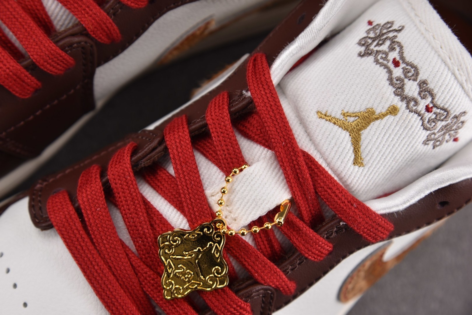 AJlow EUR:35.5-46纯原版出品-Air Jordan 1 Low SE Year of t