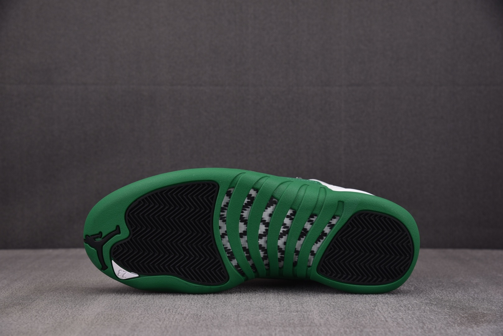 AJ12 EUR:40-47.5纯原版出品-Air Jordan 12 Retro Bucks 白绿 C