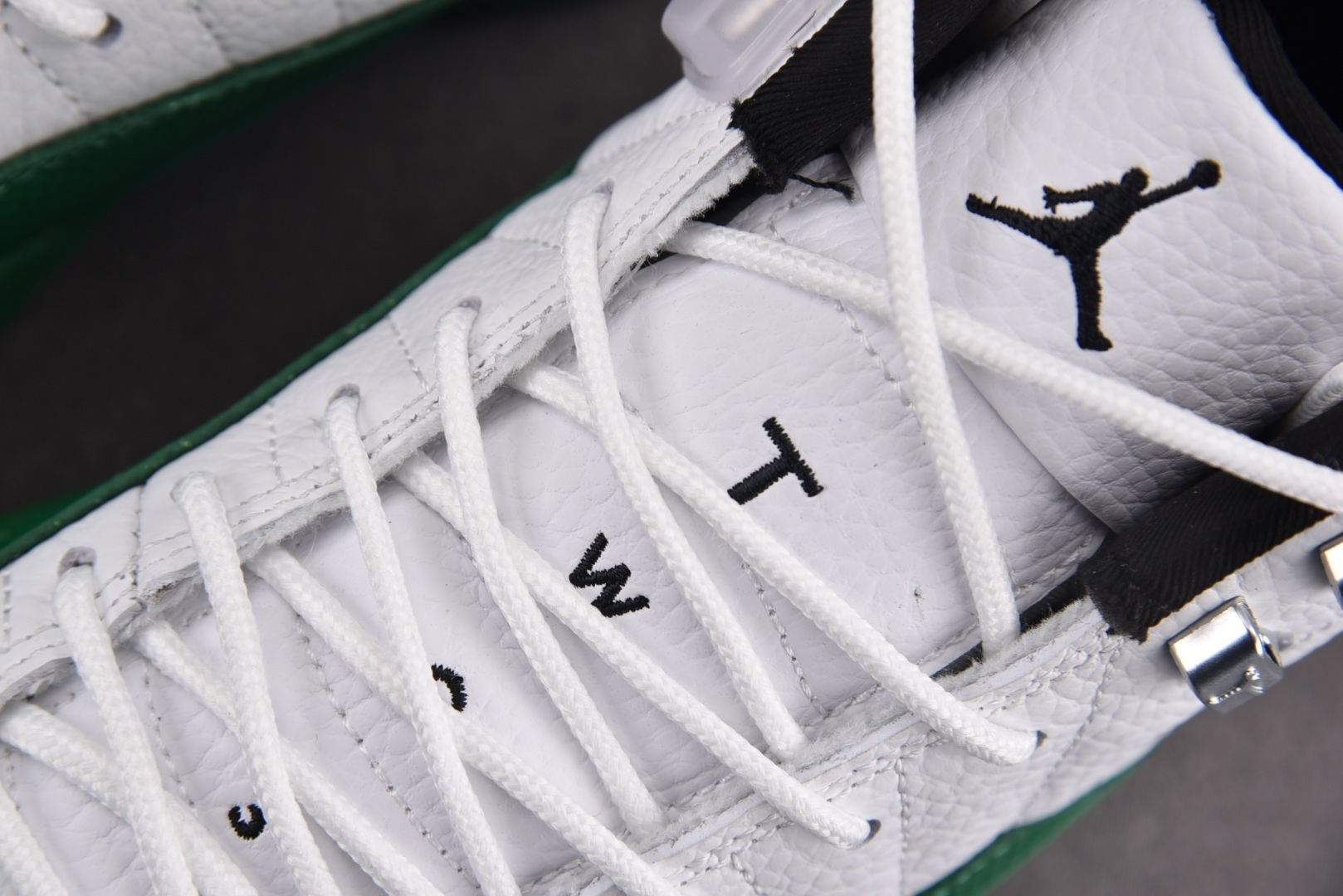 AJ12 EUR:40-47.5纯原版出品-Air Jordan 12 Retro Bucks 白绿 C