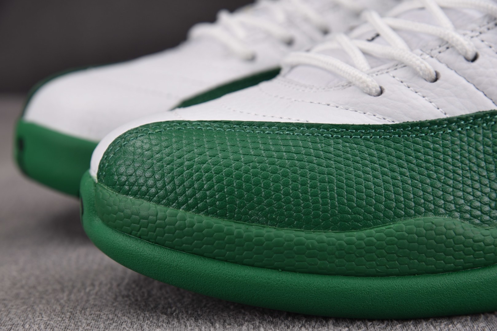AJ12 EUR:40-47.5纯原版出品-Air Jordan 12 Retro Bucks 白绿 C