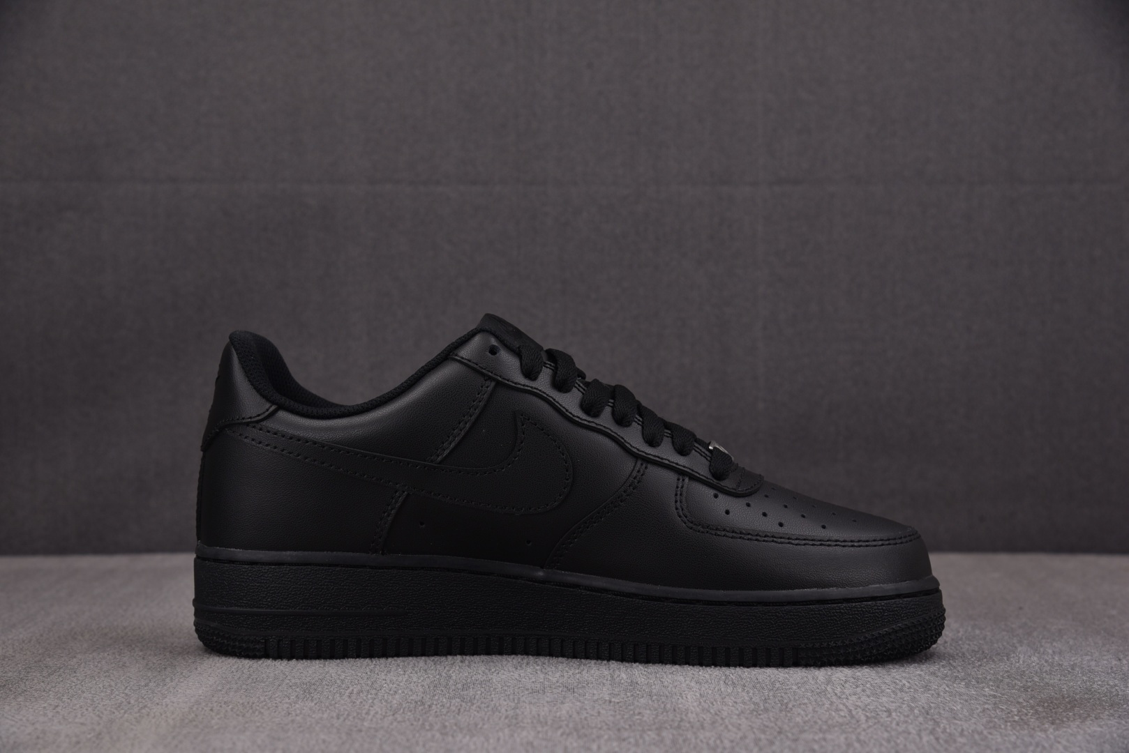 AF1黑 EUR:35.5-48.5纯原版出品-NK Air Force 1 Low '07 Black