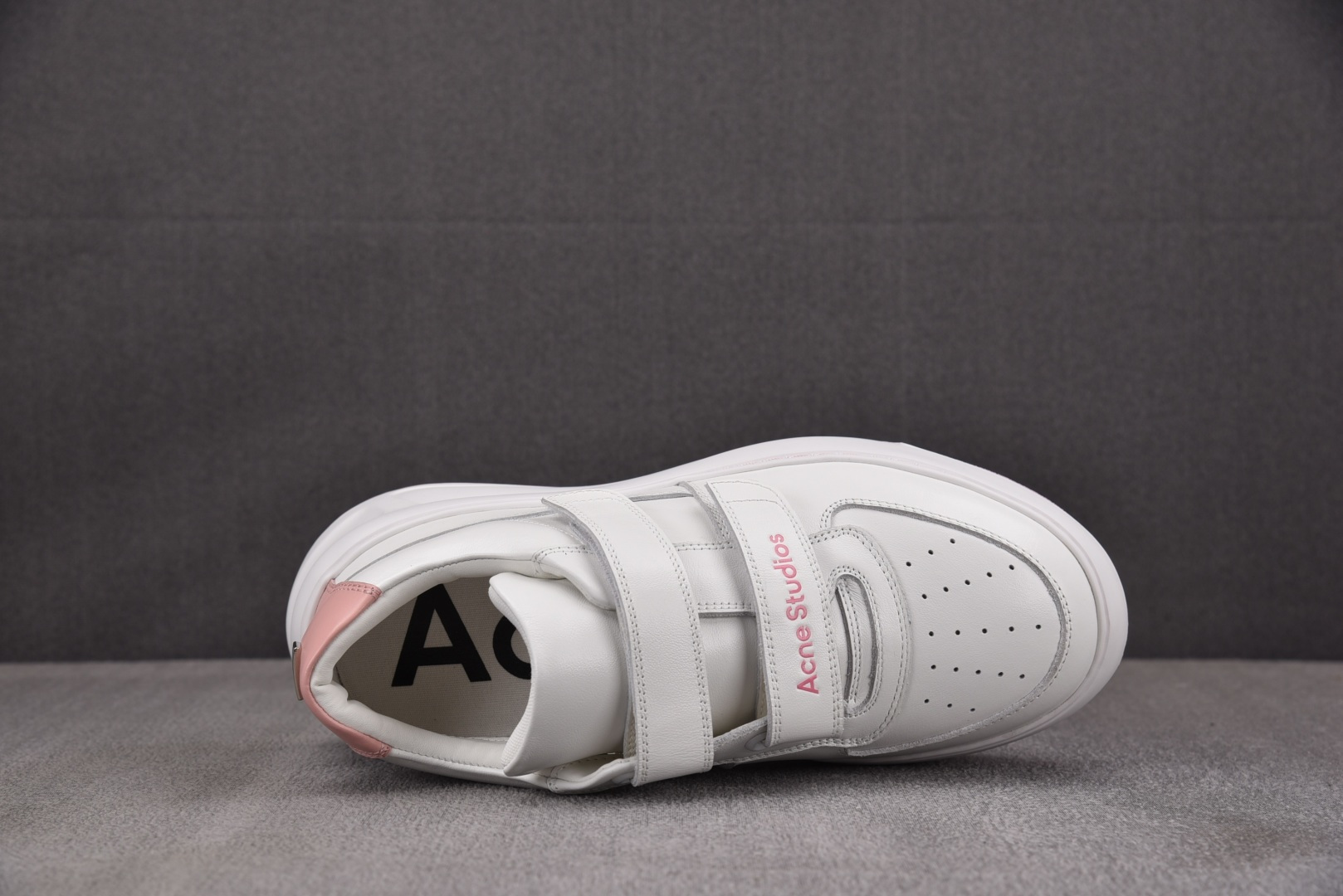 Acne EUR:35-40纯原版出品-Acne Studios 粉白 YZ022尺码：35 36 37