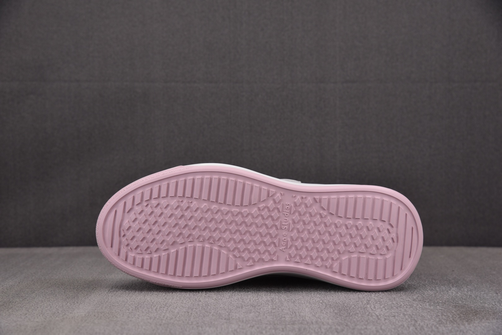 Acne EUR:35-40纯原版出品-Acne Studios 粉白 YZ022尺码：35 36 37