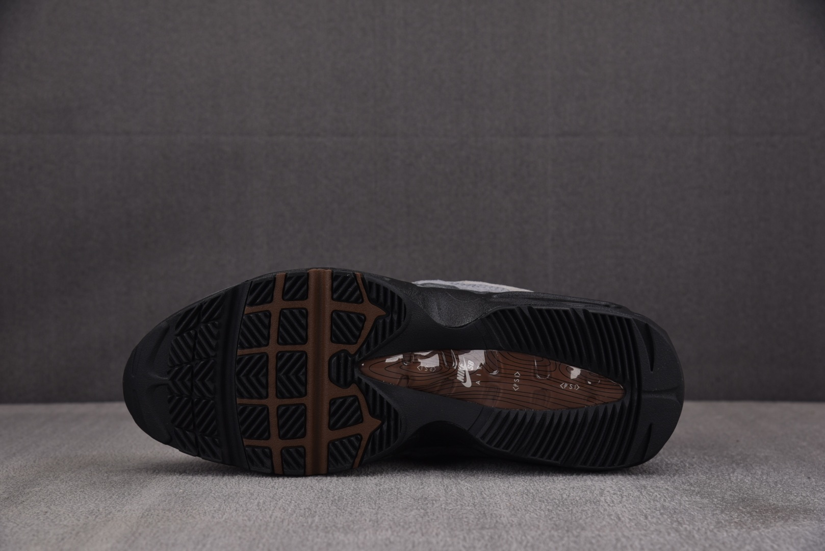 MAX EUR:40-48.5纯原版出品-NK Air Max 95 SB Cacao Wow 灰黑 H