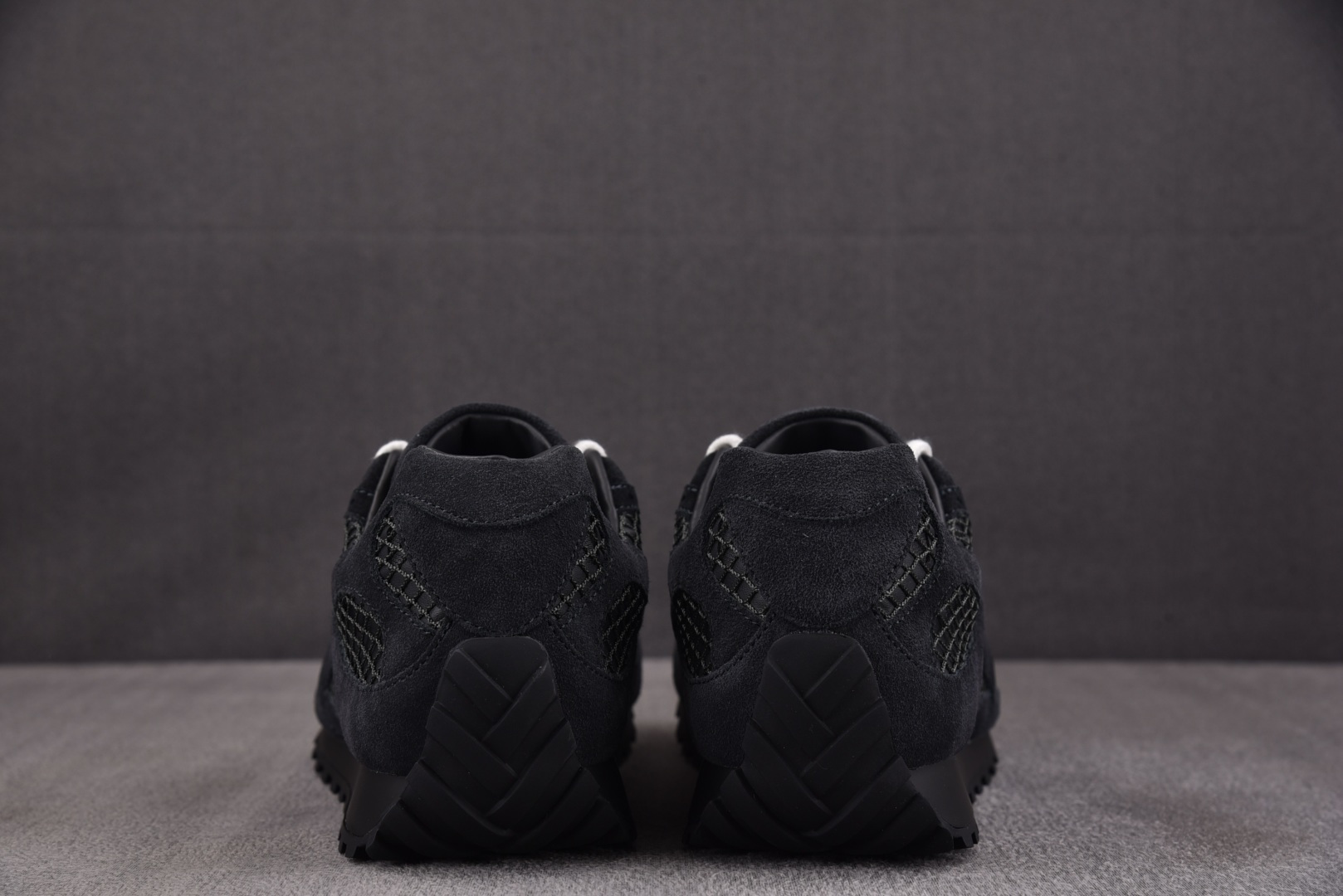 葆蝶家 尺码:35-46纯原版出品-Bottega Veneta 黑色 YZ004尺码：35 36 37