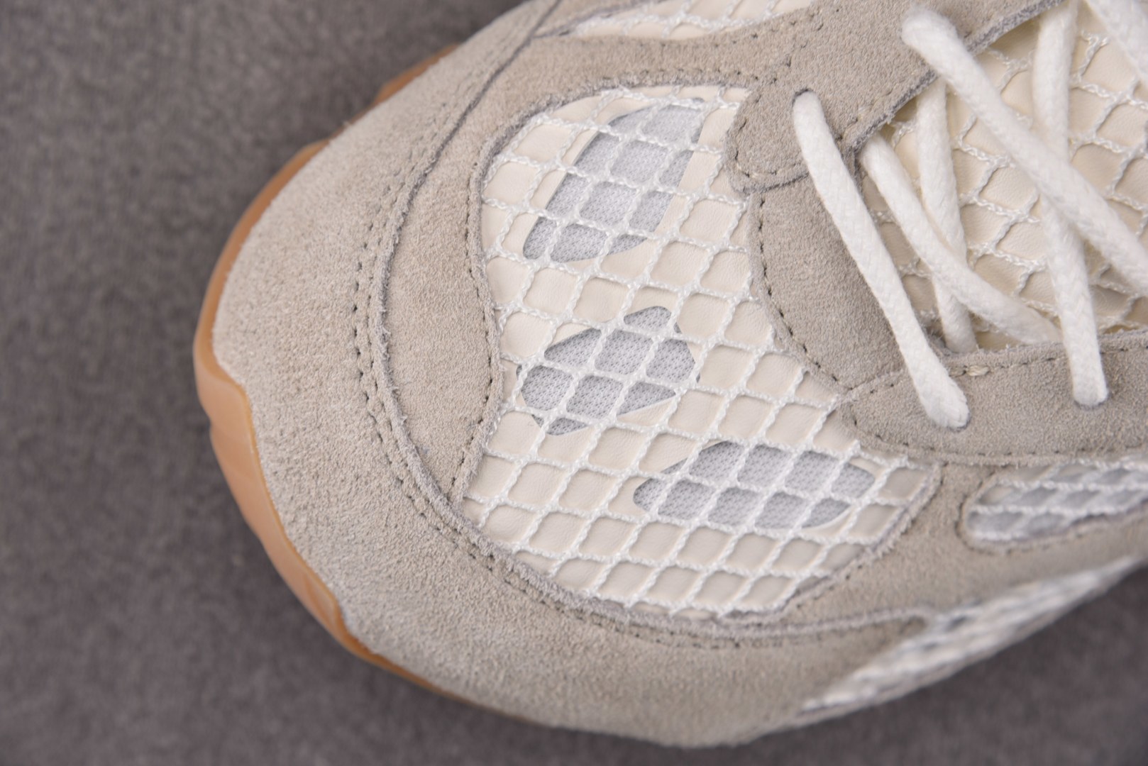 葆蝶家 尺码:35-46纯原版出品-Bottega Veneta 灰白 YZ004尺码：35 36 37