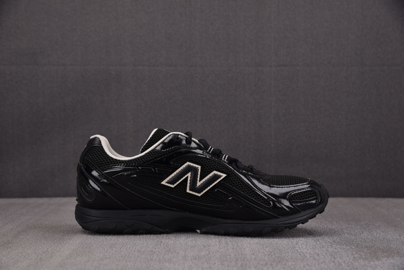 New Balance 204L Black Timberwolf 黑色 U204LMRA 尺寸 36 