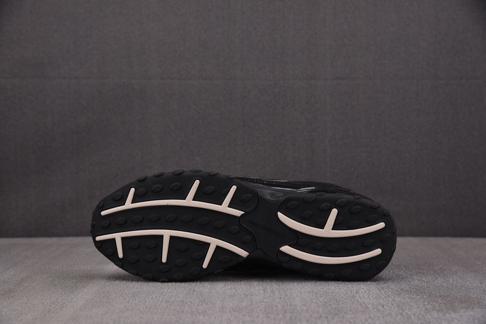 New Balance 204L Black Timberwolf 黑色 U204LMRA 尺寸 36 