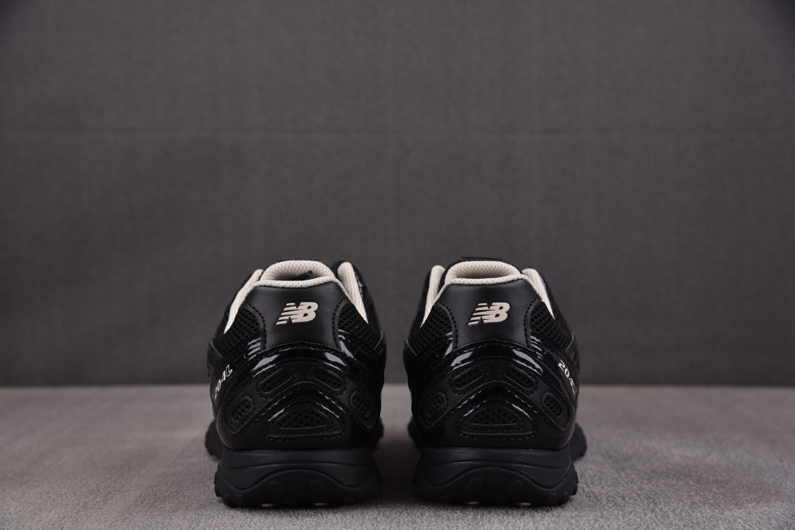 New Balance 204L Black Timberwolf 黑色 U204LMRA 尺寸 36 