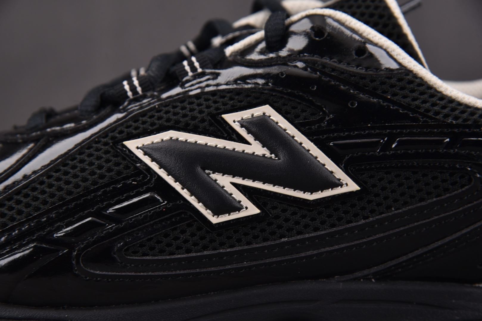 New Balance 204L Black Timberwolf 黑色 U204LMRA 尺寸 36 