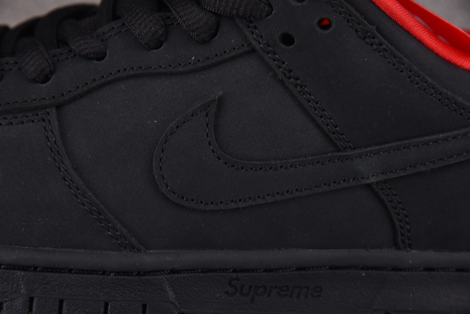 NK SB Dunk Low Supreme 94 Black 黑色 HQ8487-001 尺寸 40 