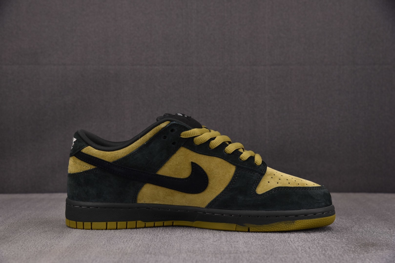NK SB Dunk Low Supreme 94 Camper Green 黑绿 HQ8487-300