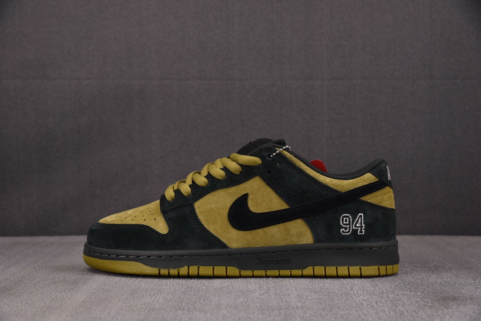 NK SB Dunk Low Supreme 94 Camper Green 黑绿 HQ8487-300