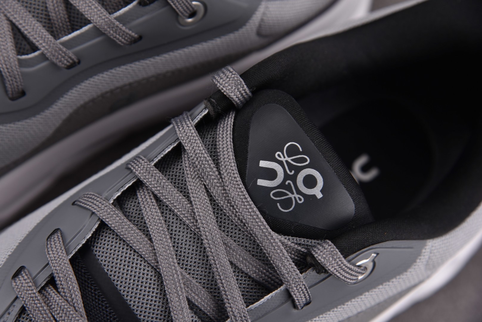 On x LOEWE Cloudtilt 2.0 灰白 尺寸 40 40.5 41 42 42.5 43