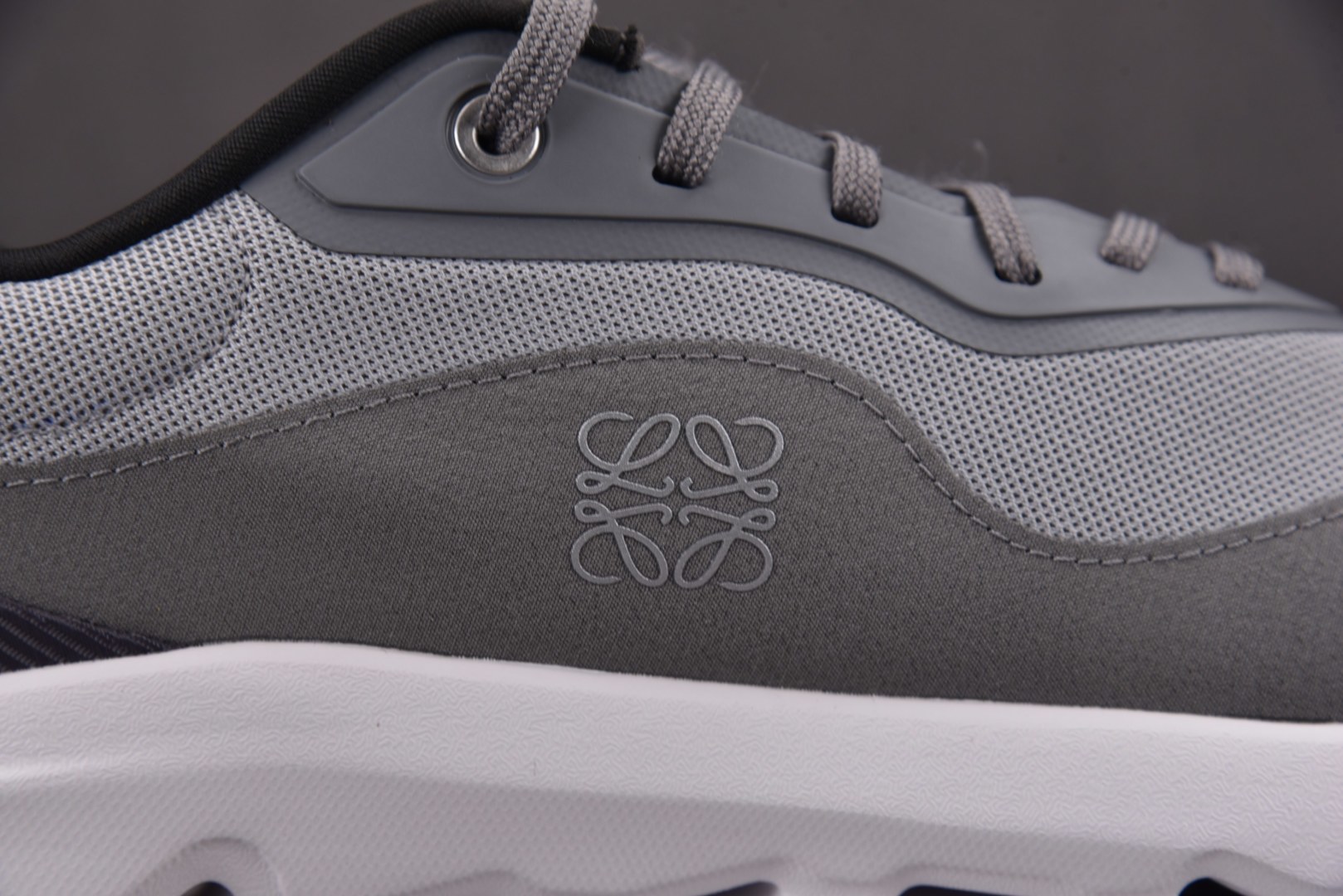 On x LOEWE Cloudtilt 2.0 灰白 尺寸 40 40.5 41 42 42.5 43