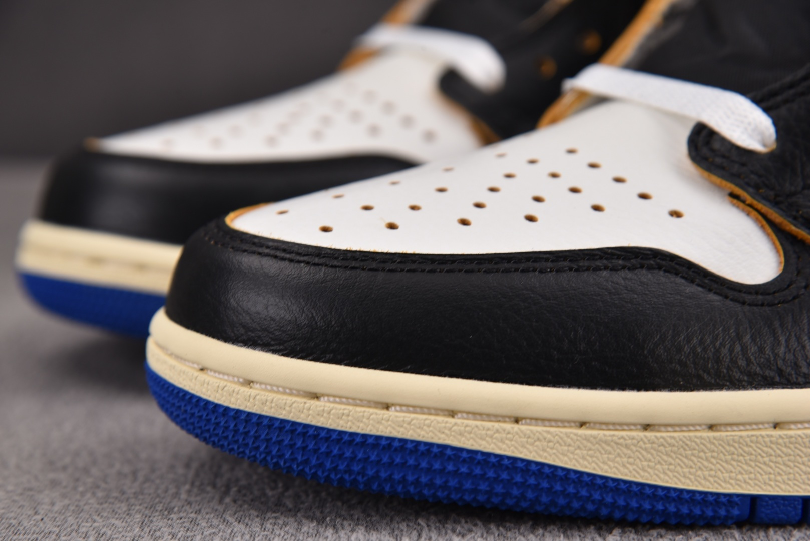 AJ1蓝拼接 尺码40-47.5纯原出品-Air Jordan 1 Retro High OG SP F