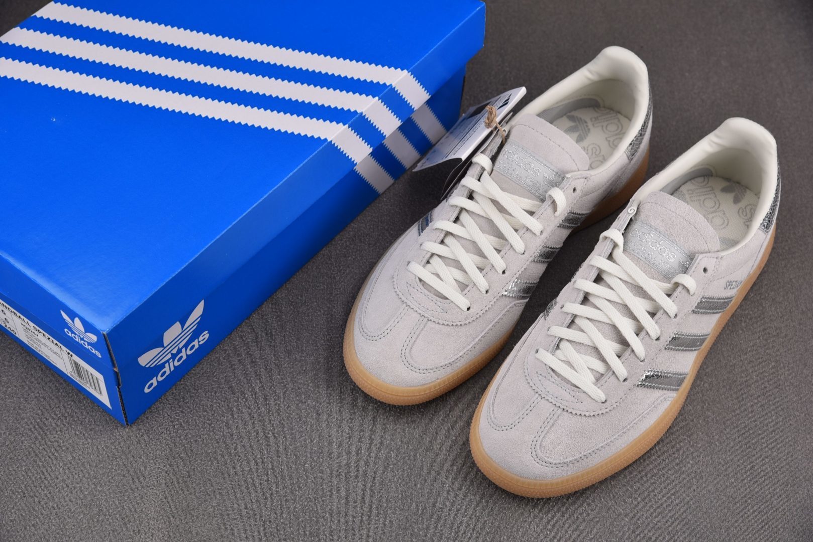 (纯原)Adidas Handball Spezial 阿迪达斯经典款牛皮复古休闲板鞋 白银生胶 HQ0