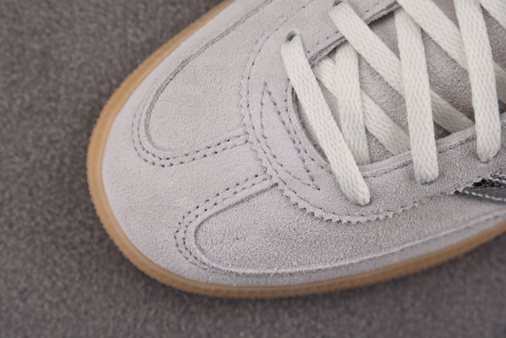 (纯原)Adidas Handball Spezial 阿迪达斯经典款牛皮复古休闲板鞋 白银生胶 HQ0