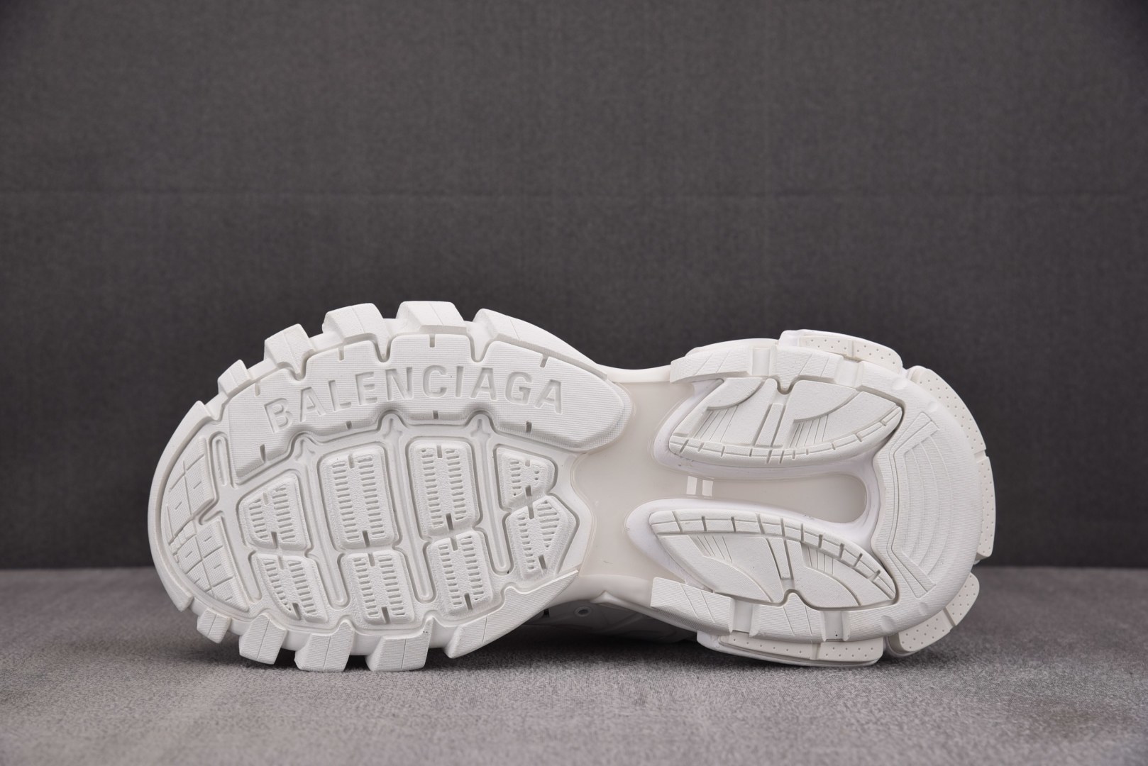 巴黎 EUR:35-46纯原-Balenciaga Track Piercing 白色 YZ018-5 