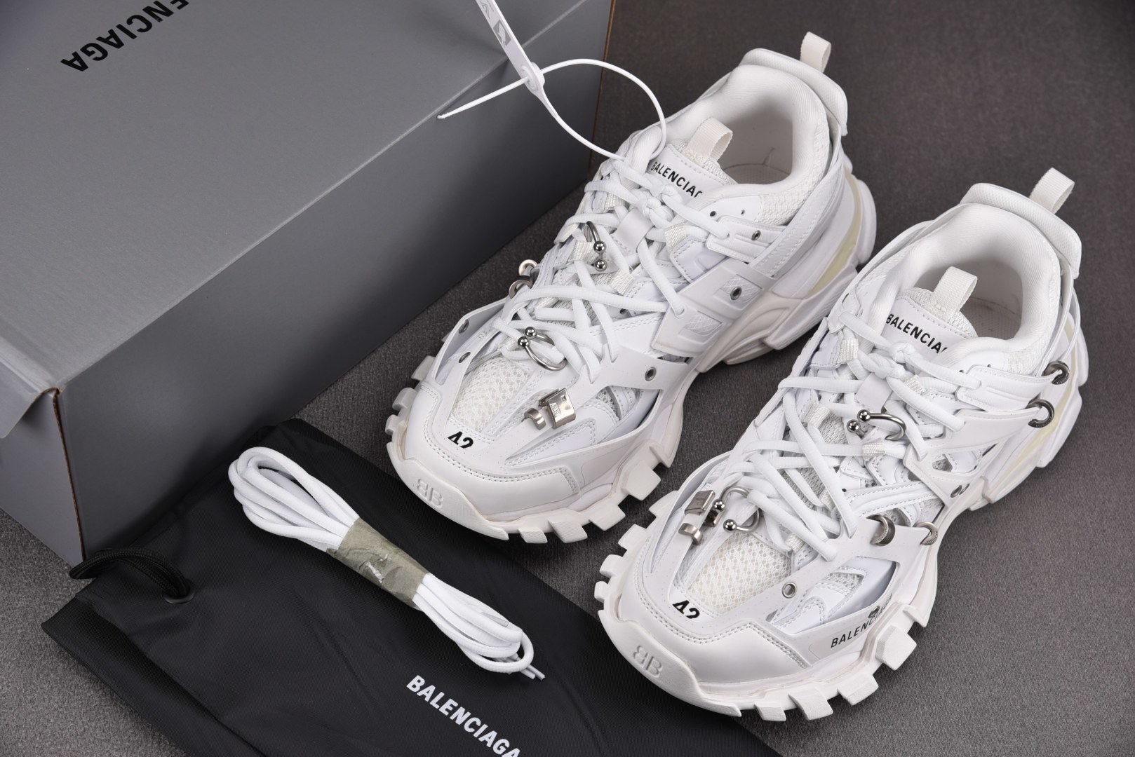 巴黎 EUR:35-46纯原-Balenciaga Track Piercing 白色 YZ018-5 