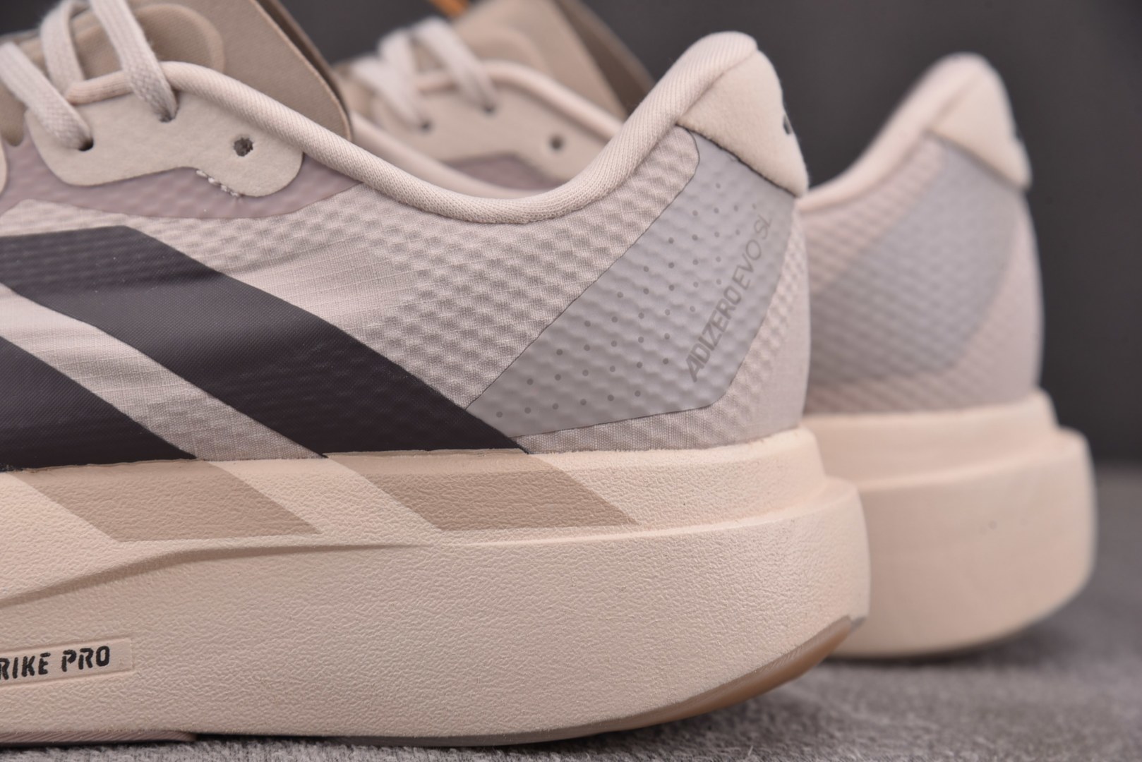 AD EUR:36-45纯原-AD Adizero Evo SL 2 灰褐色 JR2025 YZ039B