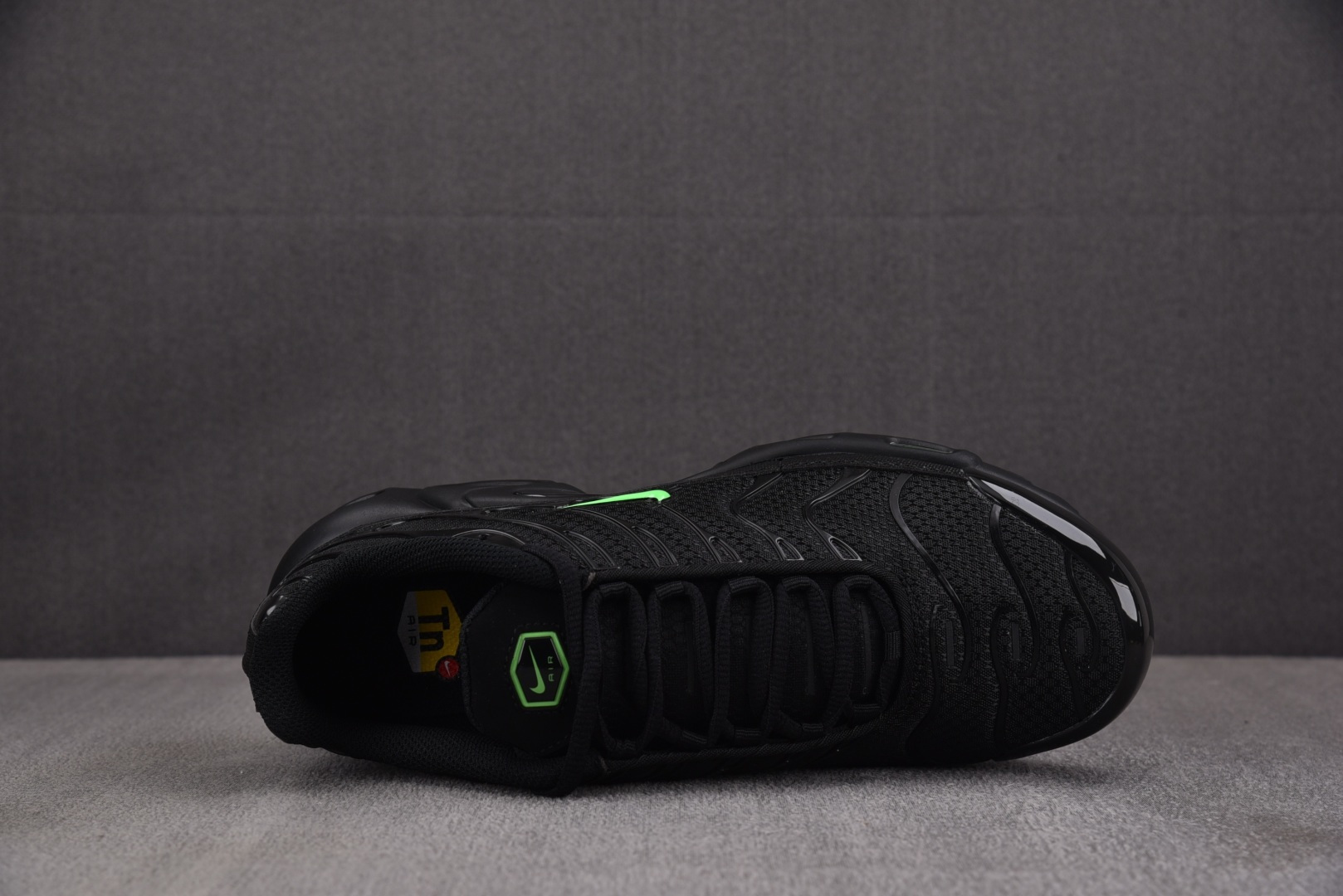 MAX EUR:36-46纯原版出品-NK Air Max Plus Black Green Strik