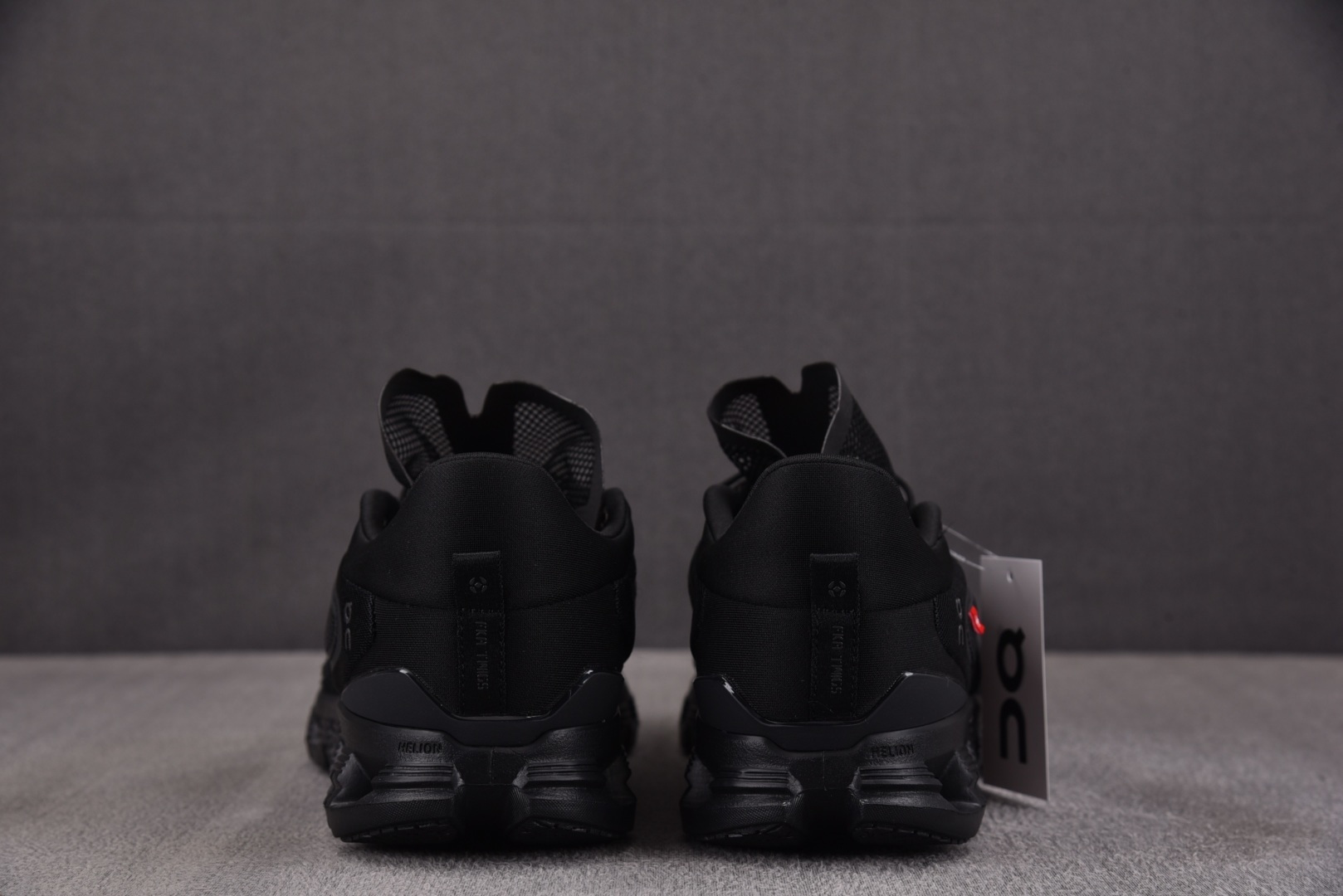 On昂跑 EUR:36-45纯原版出品-FKA x On Cloud X4 黑色 YZ039尺码：36 