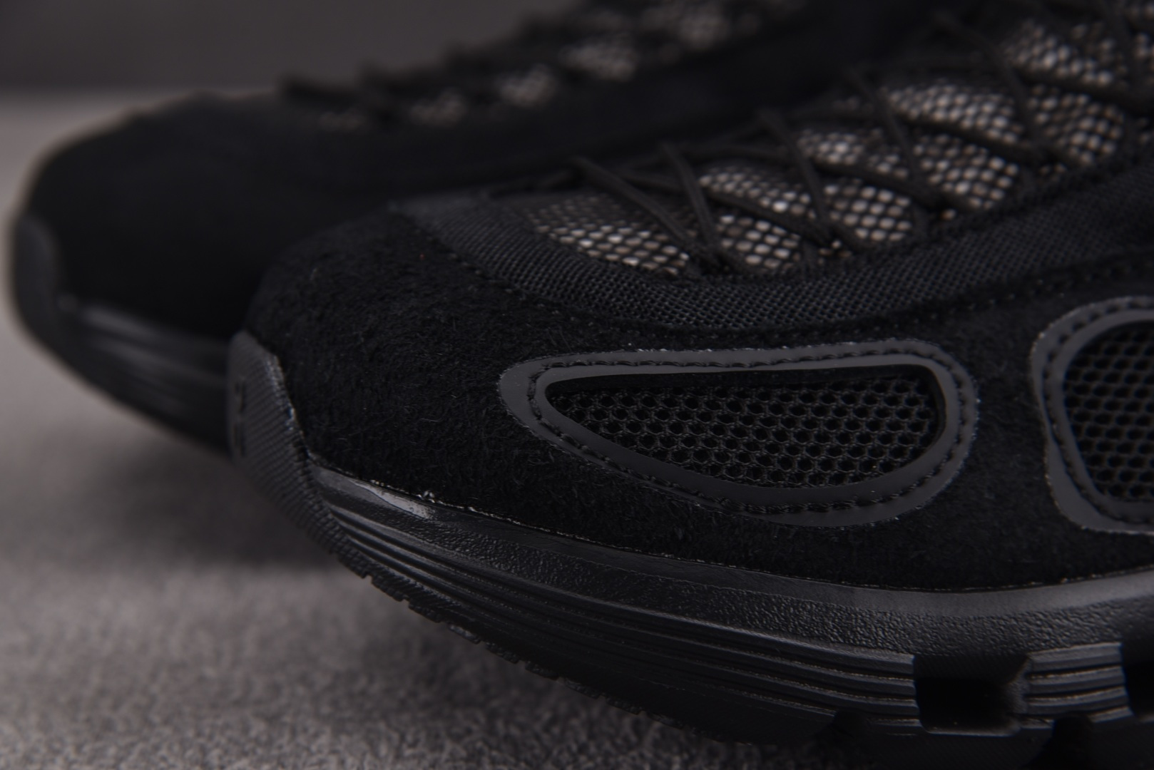 On昂跑 EUR:36-45纯原版出品-FKA x On Cloud X4 黑色 YZ039尺码：36 