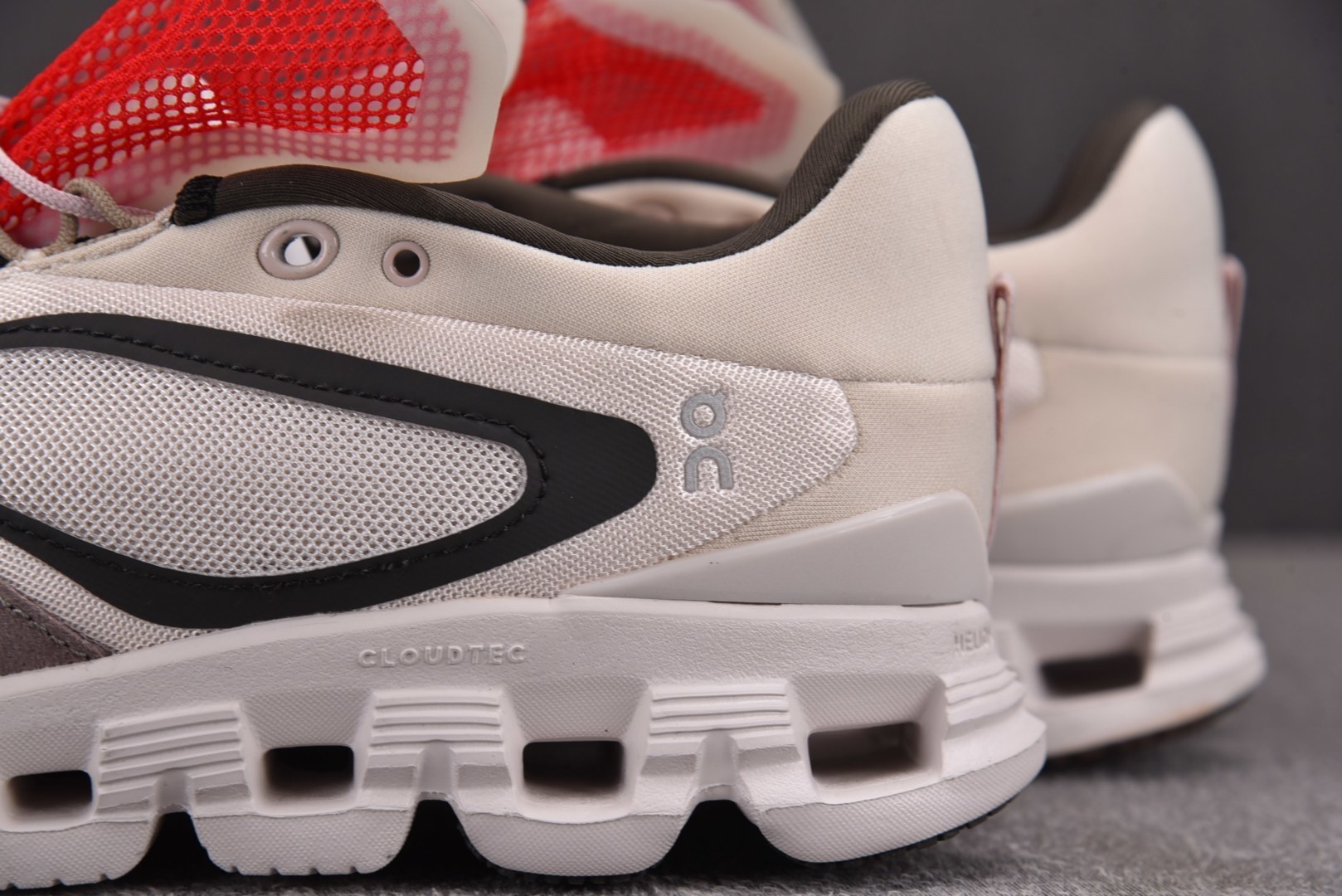 On昂跑 EUR:36-45纯原版出品-FKA x On Cloud X4 灰红 YZ039尺码：36 