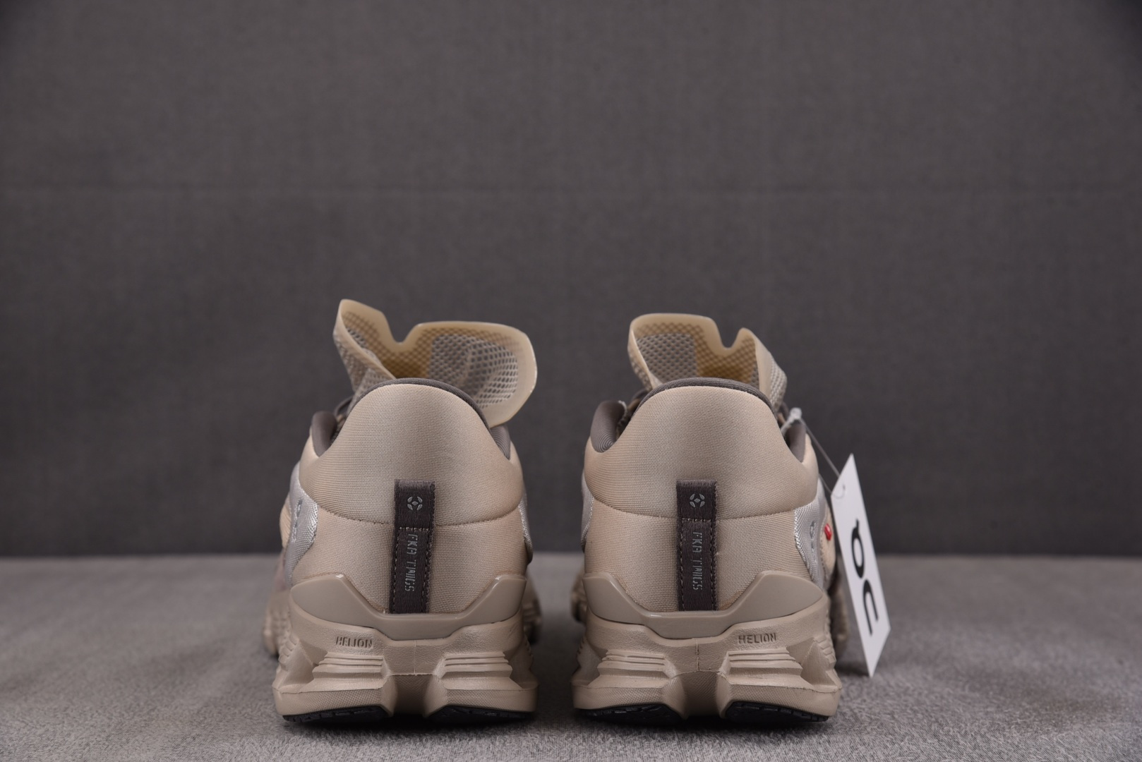 On昂跑 EUR:36-45纯原版出品-FKA x On Cloud X4 米棕 YZ039尺码：36 