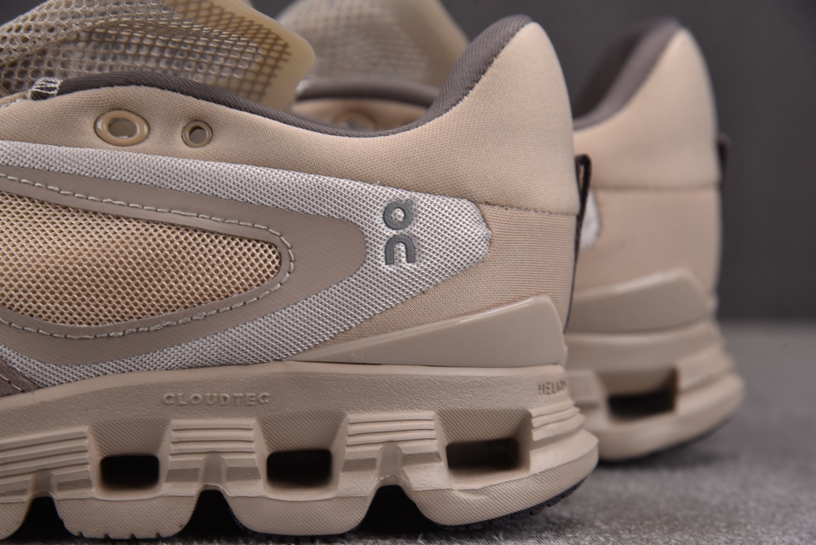 On昂跑 EUR:36-45纯原版出品-FKA x On Cloud X4 米棕 YZ039尺码：36 