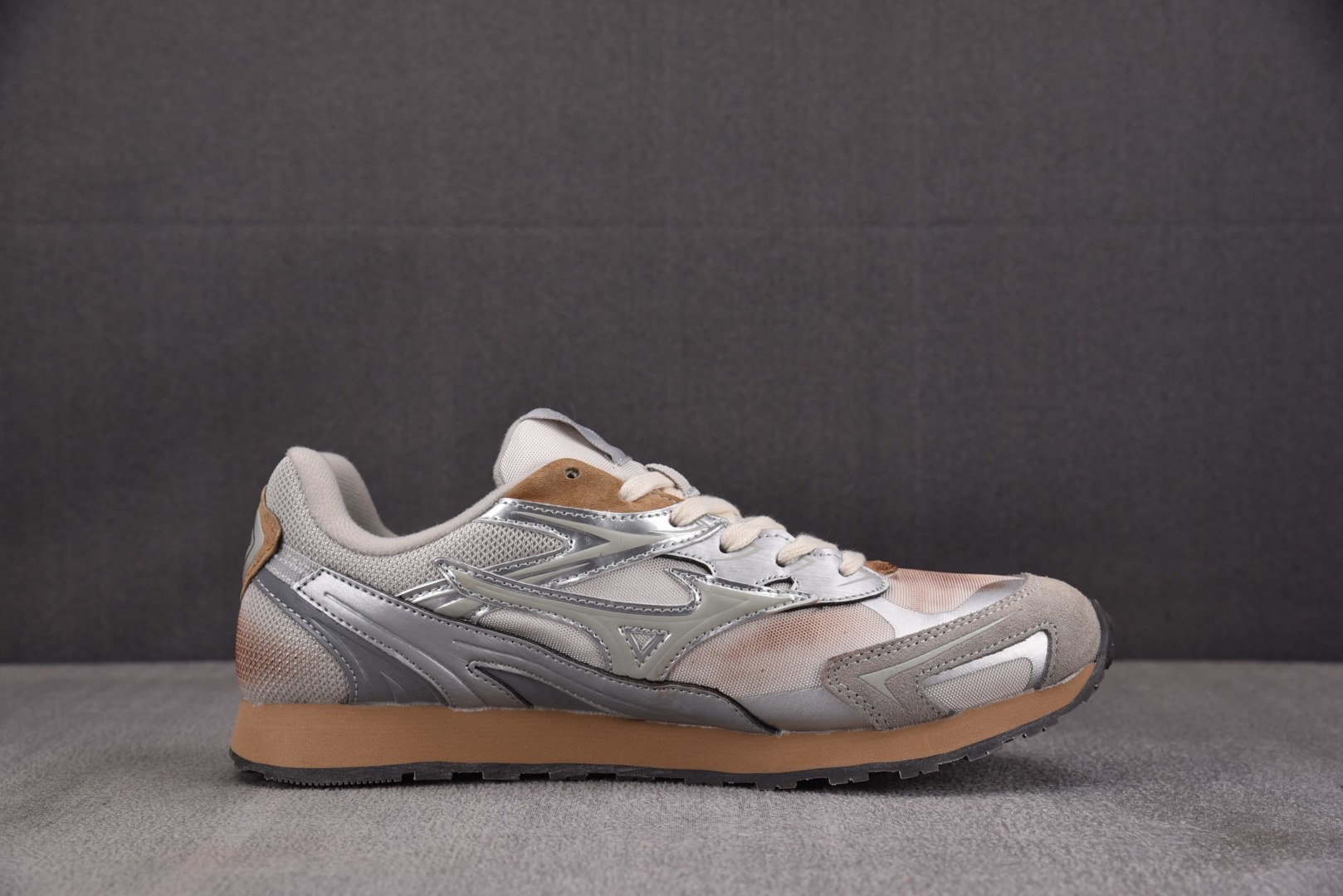 美津浓 尺码:36-45纯原版出品-Mizuno LG 60S 2K 浅灰色 D1GH YZ008尺码：