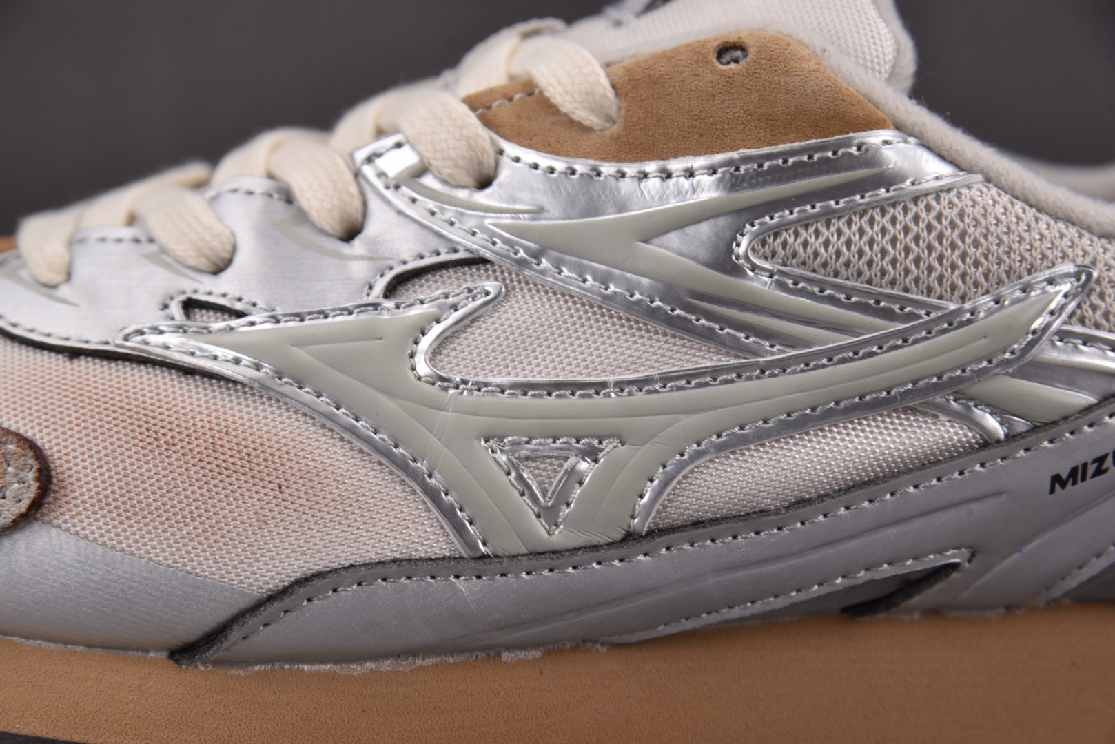 美津浓 尺码:36-45纯原版出品-Mizuno LG 60S 2K 浅灰色 D1GH YZ008尺码：