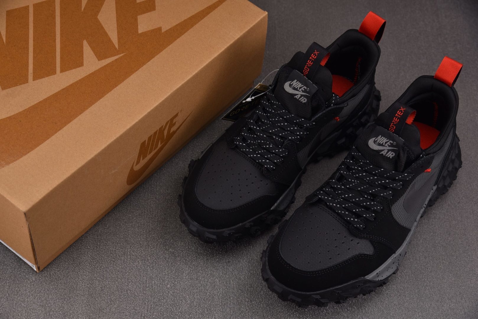 AJ 尺码:39-46纯原版出品-Air Jordan 1 Low Element Gore-Tex B