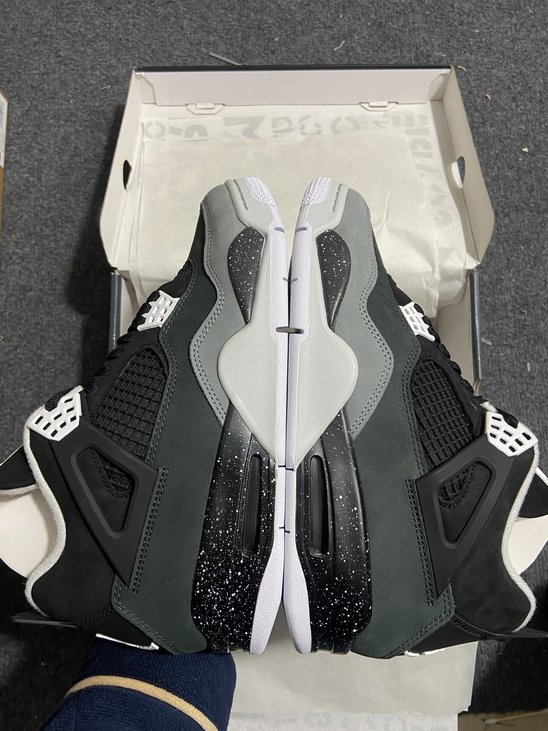 AJ4纯原 尺码:40-48.5纯原版出品-Air Jordan 4 Fear 恐惧 黑灰 FQ8138