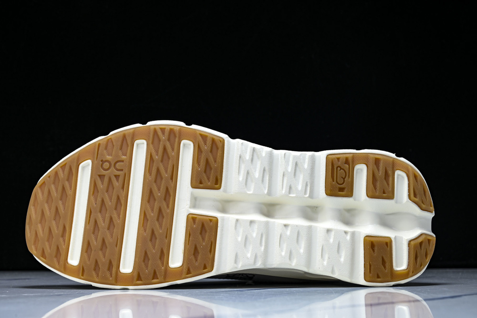 ON昂跑 尺码:36-46纯原出品-LOEWE x ON Cloudtilt 2.0 Running罗意