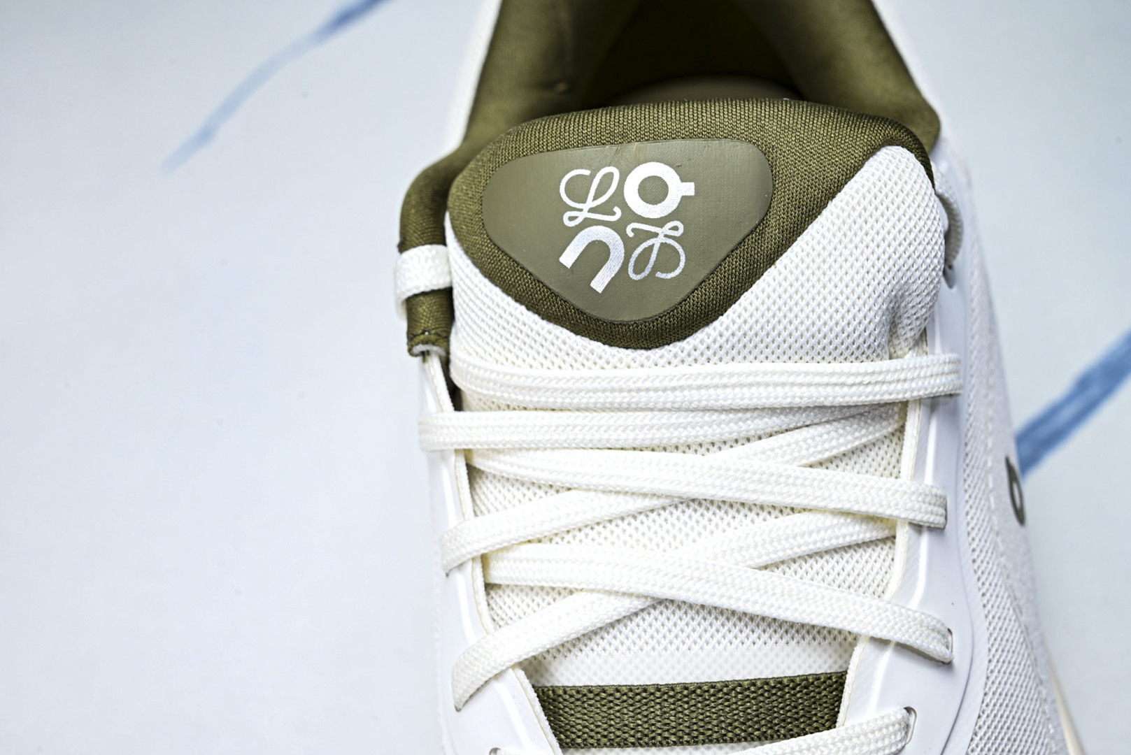 ON昂跑 尺码:36-46纯原出品-LOEWE x ON Cloudtilt 2.0 Running罗意